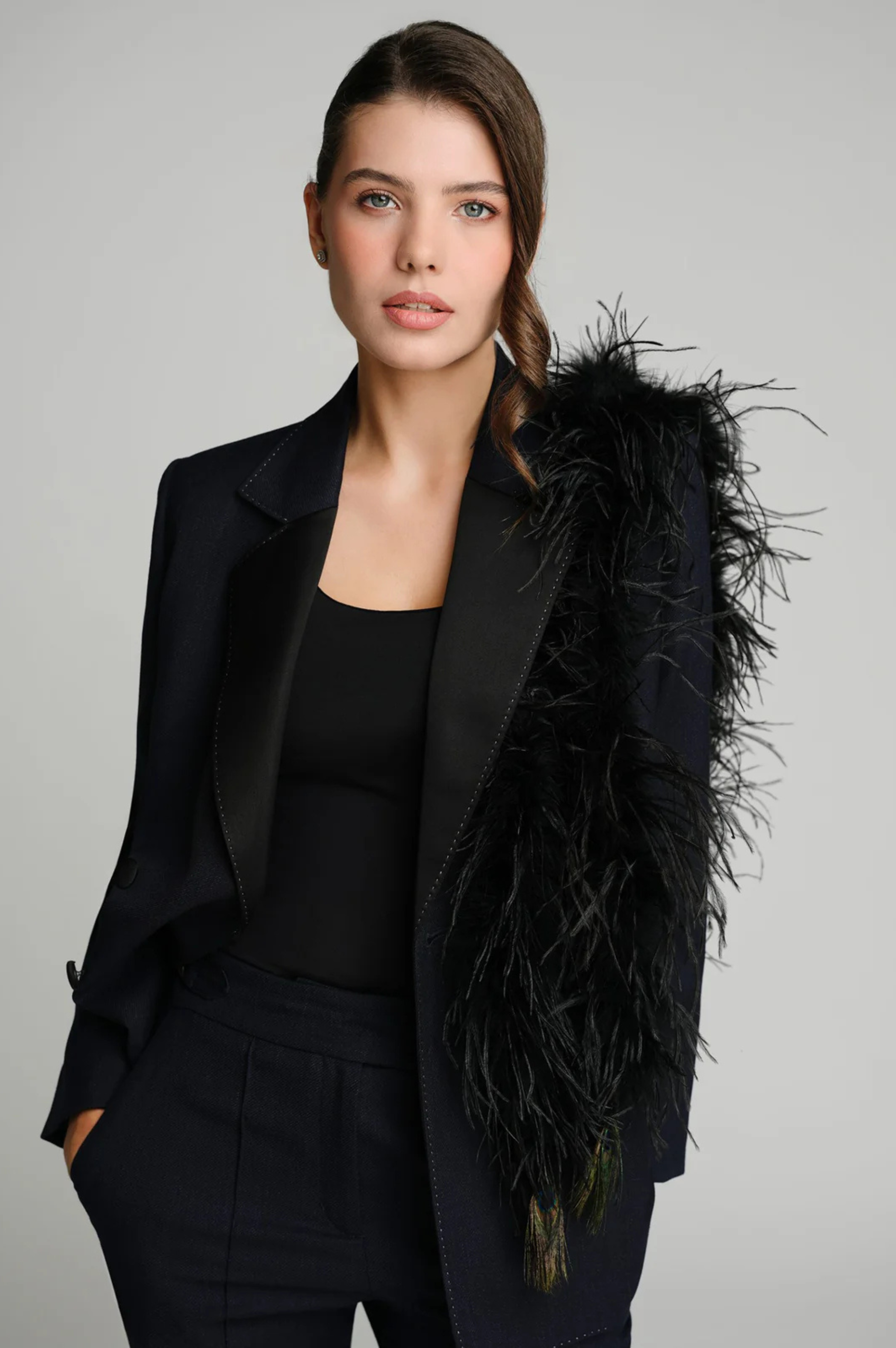 PEACOCK COLLAR